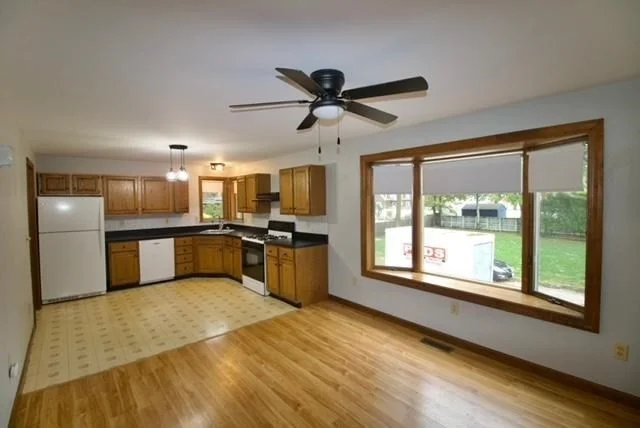 1 bed, 1 bath apartment for rent at 21 Pleasant St Unit B, Merrimac — photo 4 of 11