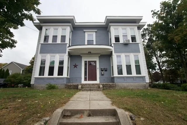 3 bed, 2 bath apartment for rent at 21 Pleasant St Unit C, Merrimac — photo 2 of 8