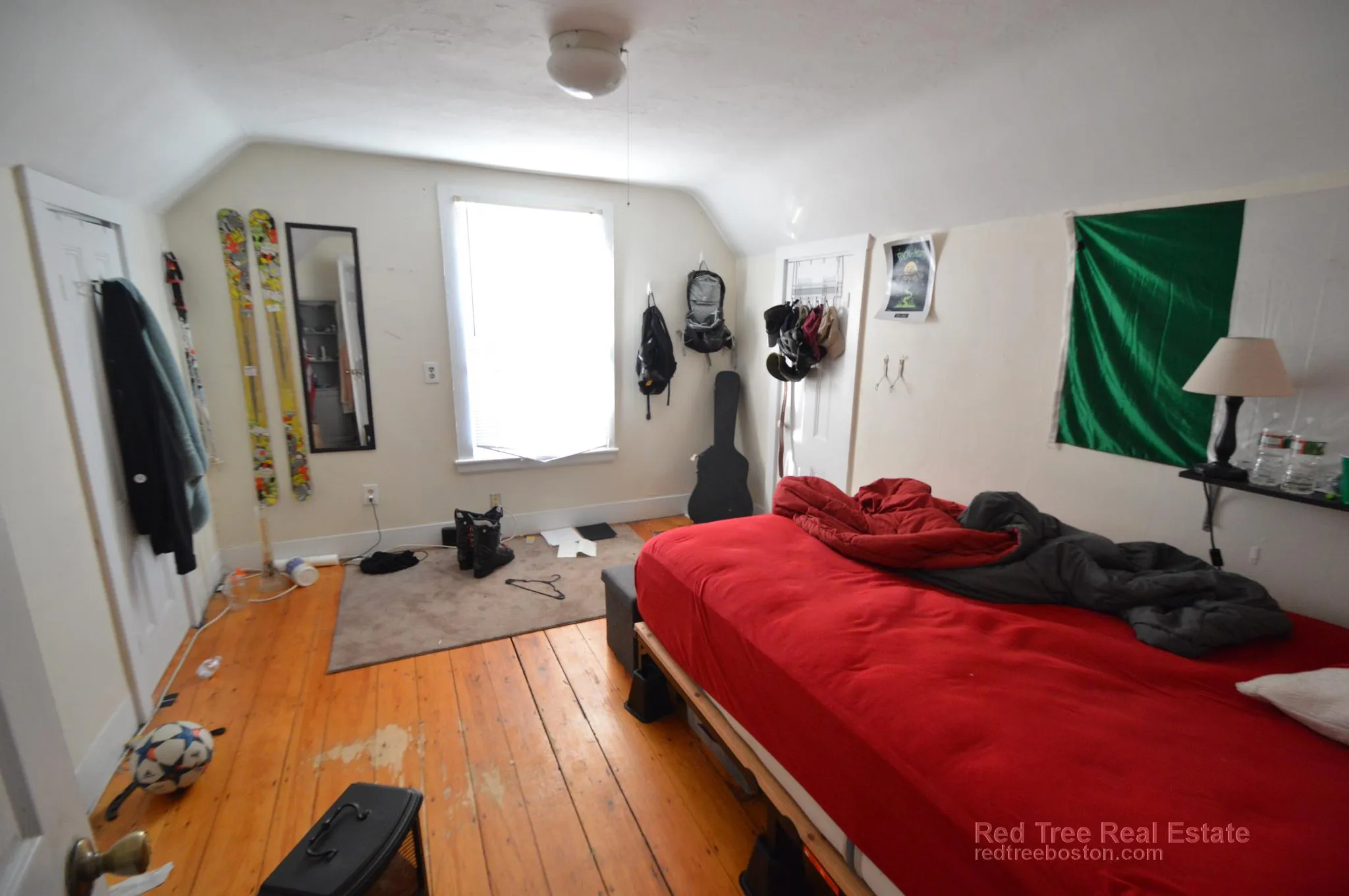 4 bed, 2 bath apartment for rent at 21 Pratt St Unit 2, Allston — photo 11 of 25