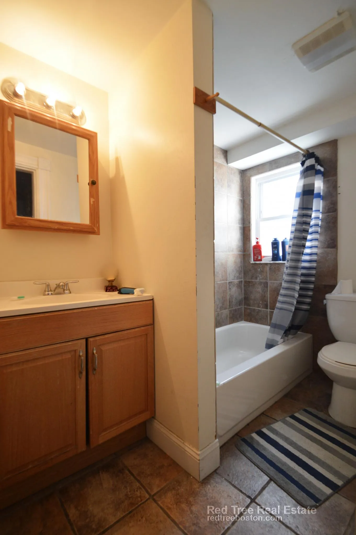 4 bed, 2 bath apartment for rent at 21 Pratt St Unit 2, Allston — photo 12 of 25