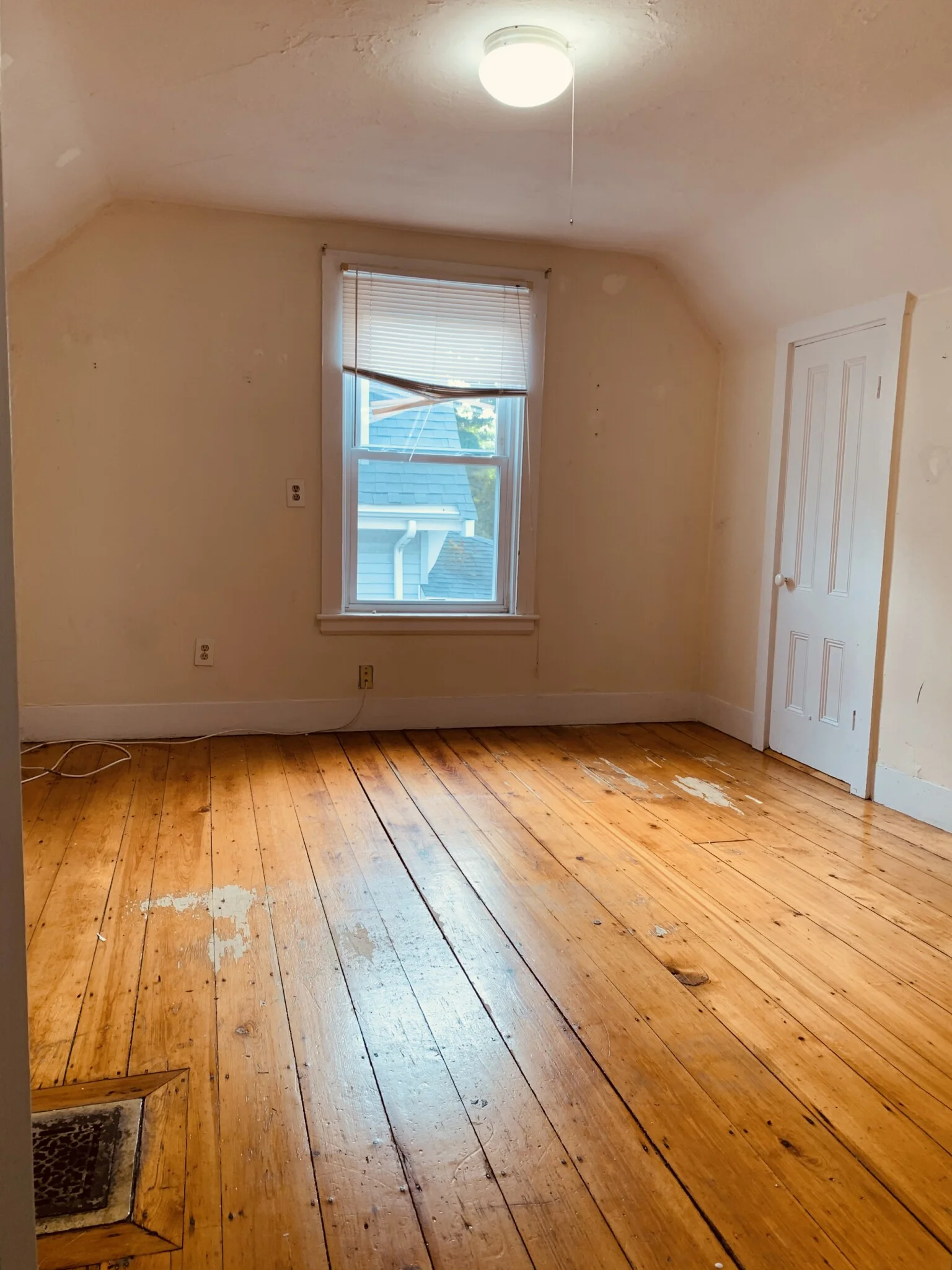 4 bed, 2 bath apartment for rent at 21 Pratt St Unit 2, Allston — photo 23 of 25