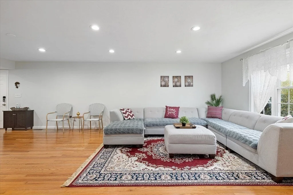 3 bed, 3 bath apartment for rent at 21 Ptarmigan Dr Unit 21, Shrewsbury — photo 5 of 35