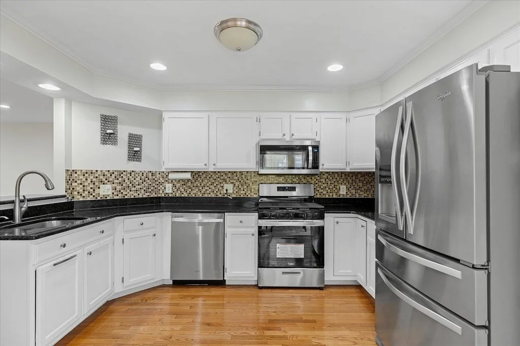 3 bed, 3 bath apartment for rent at 21 Ptarmigan Dr Unit 21, Shrewsbury — photo 9 of 35