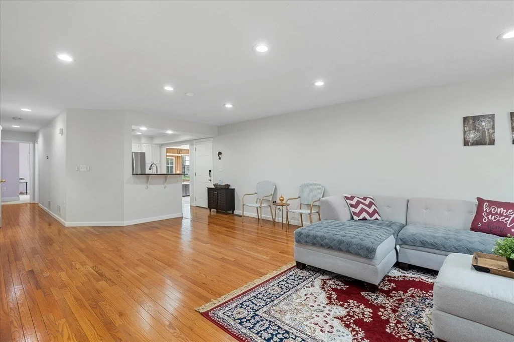 3 bed, 3 bath apartment for rent at 21 Ptarmigan Dr Unit 21, Shrewsbury — photo 8 of 35