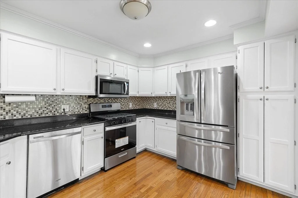 3 bed, 3 bath apartment for rent at 21 Ptarmigan Dr Unit 21, Shrewsbury — photo 10 of 35