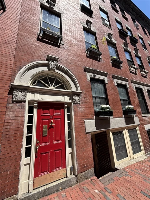 1 bed, 1 bath apartment for rent at 21 Revere St Unit 1, Beacon Hill — photo 9 of 9
