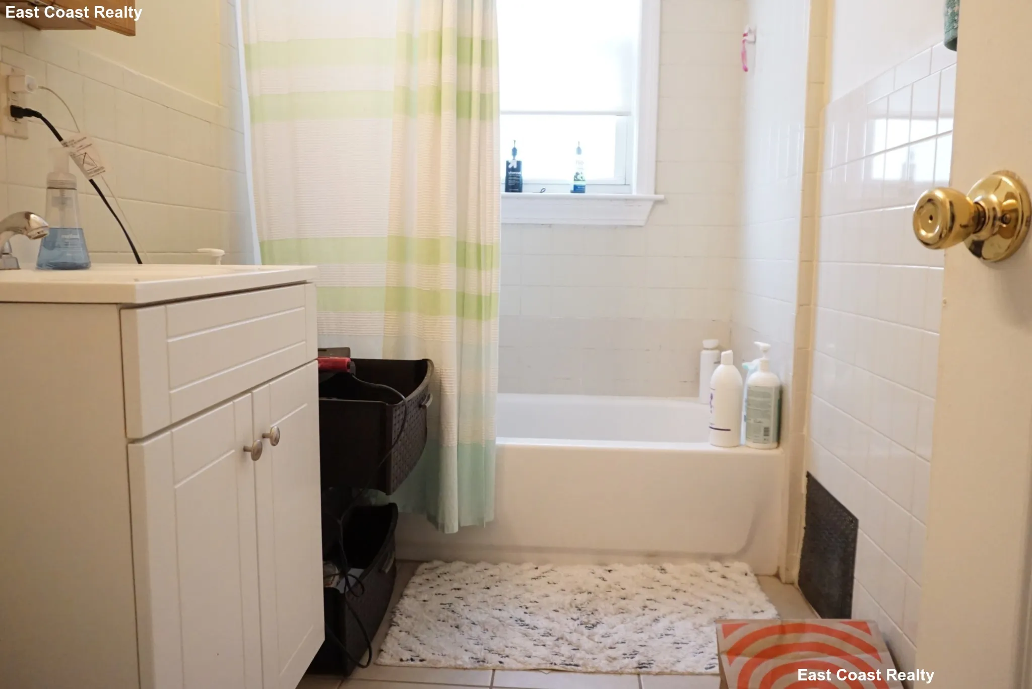 4 bed, 2 bath apartment for rent at 21 Roseclair St Unit 2, Dorchester — photo 13 of 47