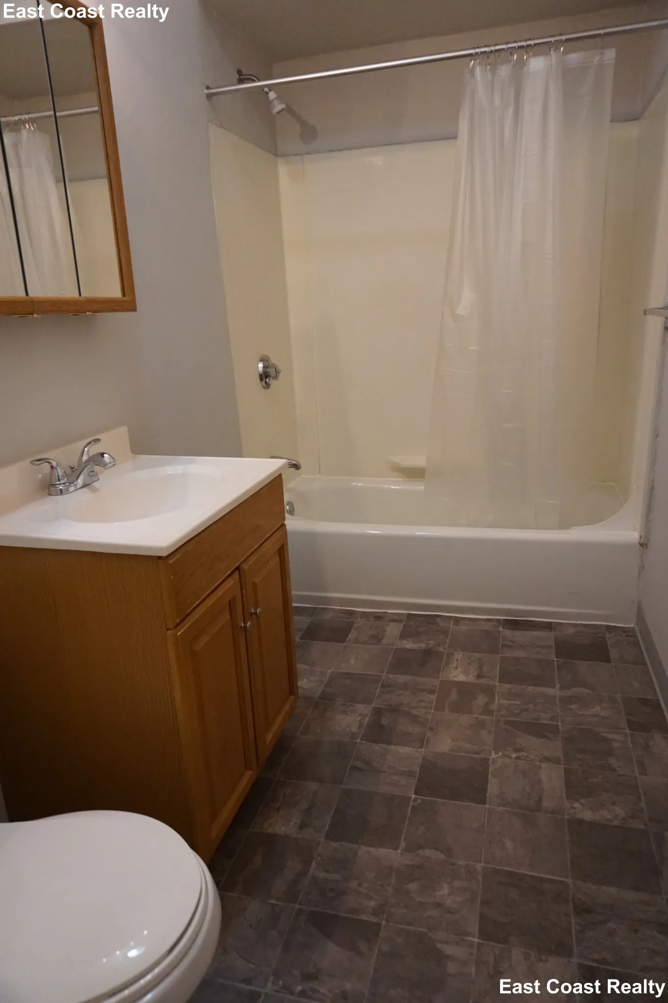 4 bed, 2 bath apartment for rent at 21 Roseclair St Unit 3, Dorchester — photo 14 of 25