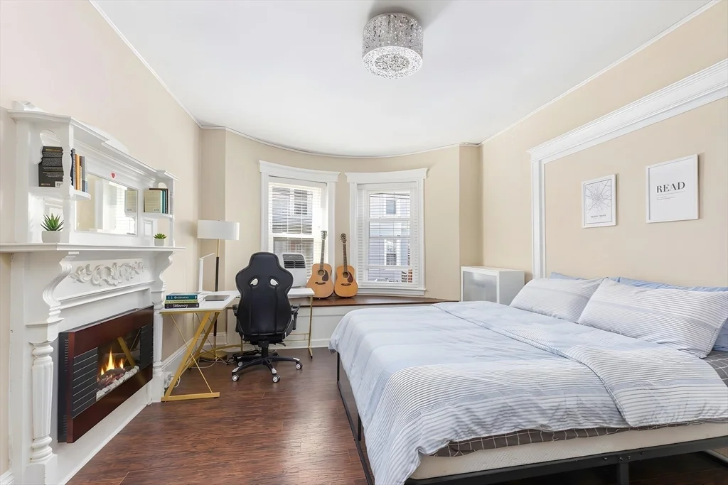 5 bed, 2 bath apartment for rent at 21 Royal St Unit 1, Allston — photo 8 of 17