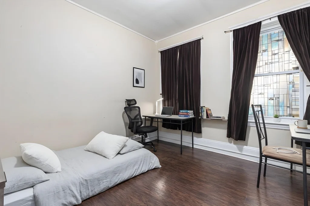 5 bed, 2 bath apartment for rent at 21 Royal St Unit 1, Allston — photo 10 of 17