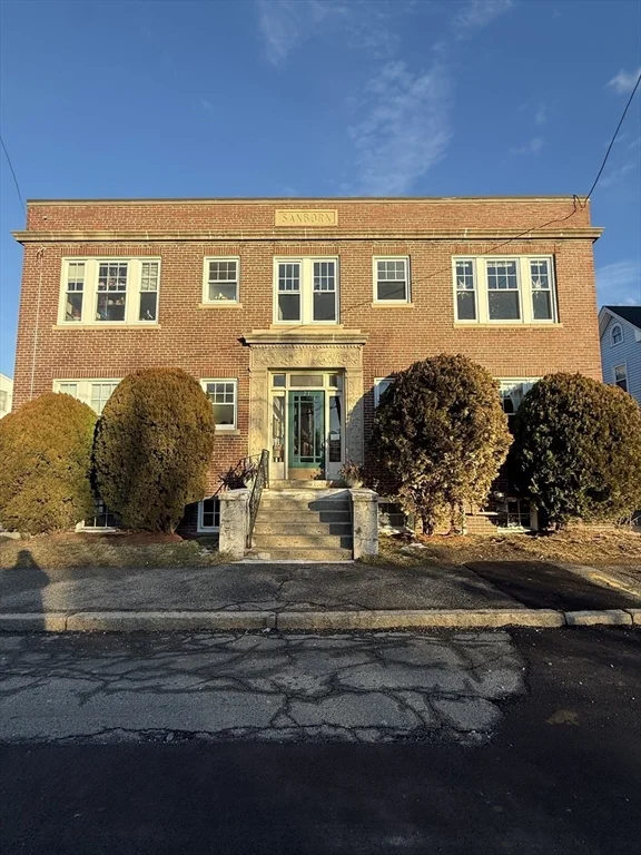 Studio bed, 1 bath apartment for rent at 21 Sanborn St Unit 5, Reading