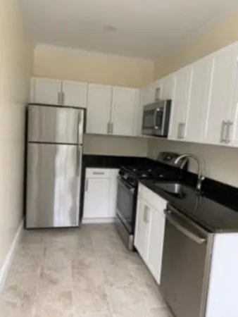 1 bed, 1 bath apartment for rent at 21 Sanborn Unit 26, Reading — photo 2 of 8