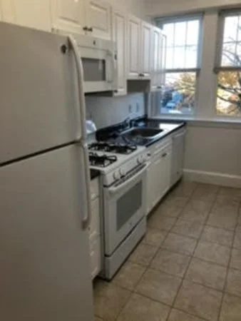 1 bed, 1 bath apartment for rent at 21 Sanborn Unit 28, Reading — photo 3 of 10