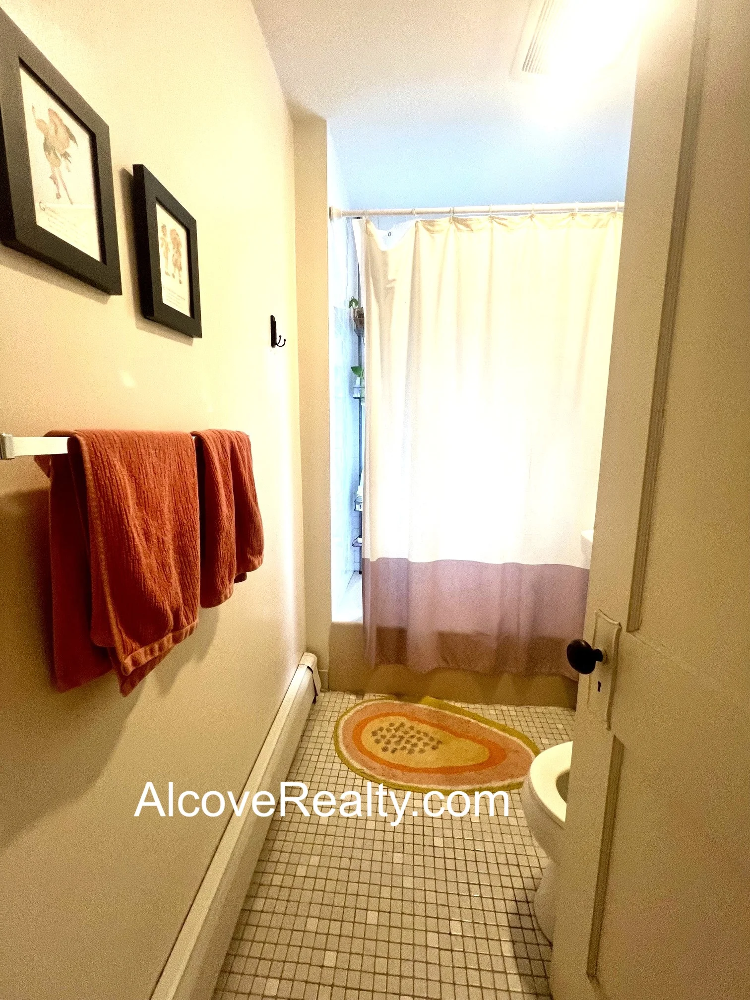 3 bed, 1 bath apartment for rent at 21 Sartwell Ave Unit 2, Spring Hill — photo 11 of 19