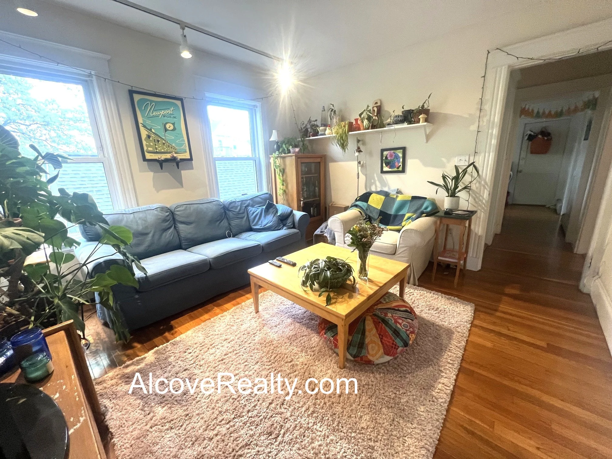 3 bed, 1 bath apartment for rent at 21 Sartwell Ave Unit 2, Spring Hill