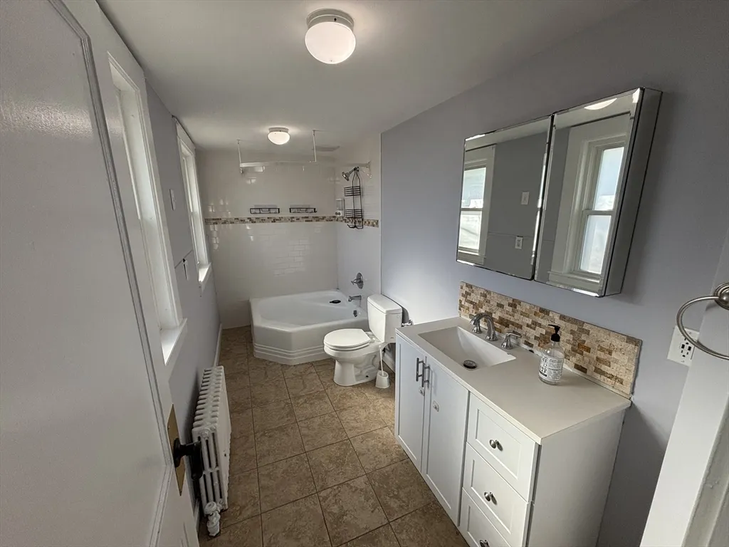 2 bed, 1 bath apartment for rent at 21 Savin Ave Unit 2, Norwood — photo 14 of 15