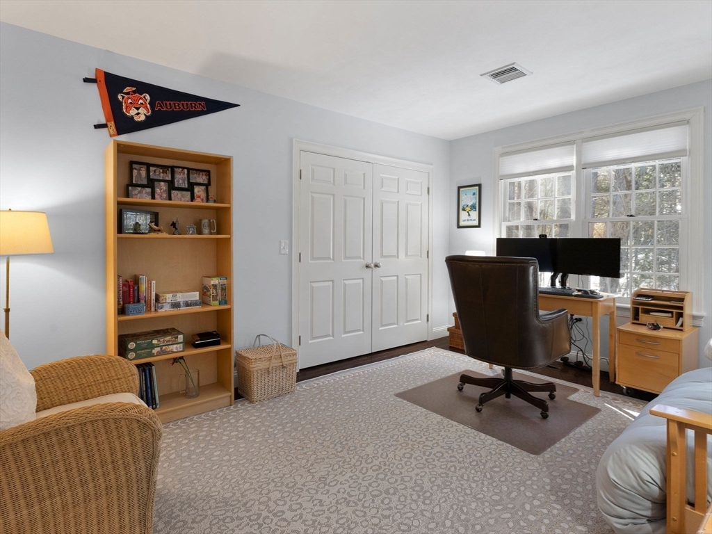 5 bed, 4+ bath apartment for rent at 21 Schaffner, Dover — photo 21 of 36