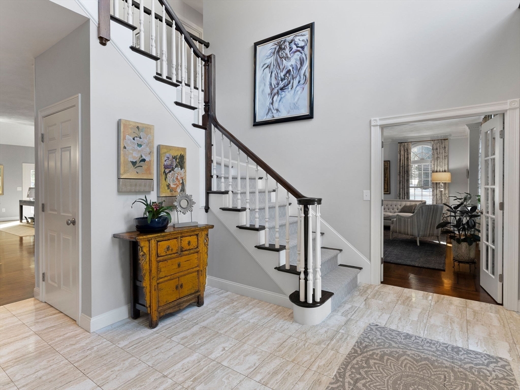 5 bed, 4+ bath apartment for rent at 21 Schaffner, Dover — photo 3 of 36
