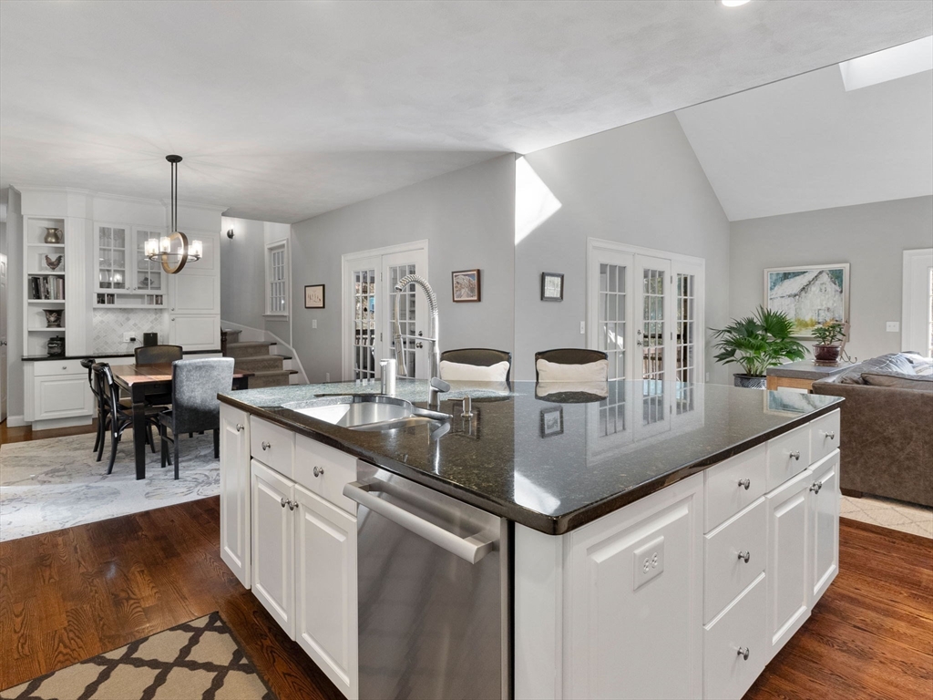 5 bed, 4+ bath apartment for rent at 21 Schaffner, Dover — photo 5 of 36