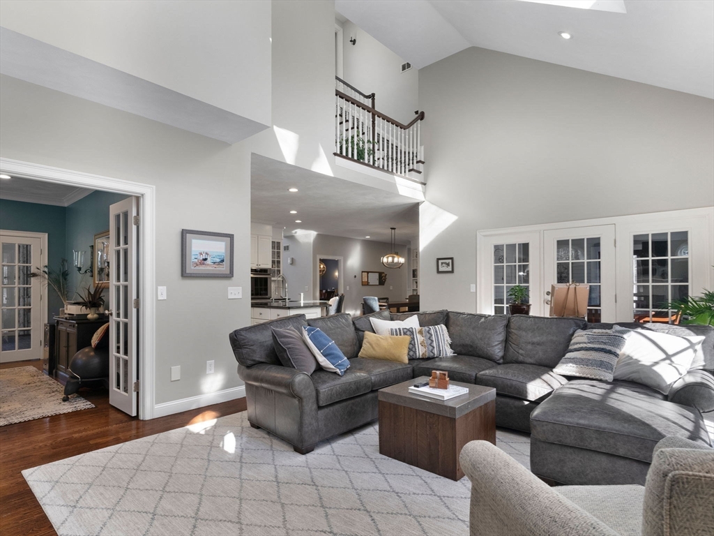 5 bed, 4+ bath apartment for rent at 21 Schaffner, Dover — photo 10 of 36