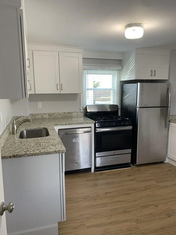 3 bed, 1 bath apartment for rent at 21 School St Unit 1, Beverly — photo 7 of 19