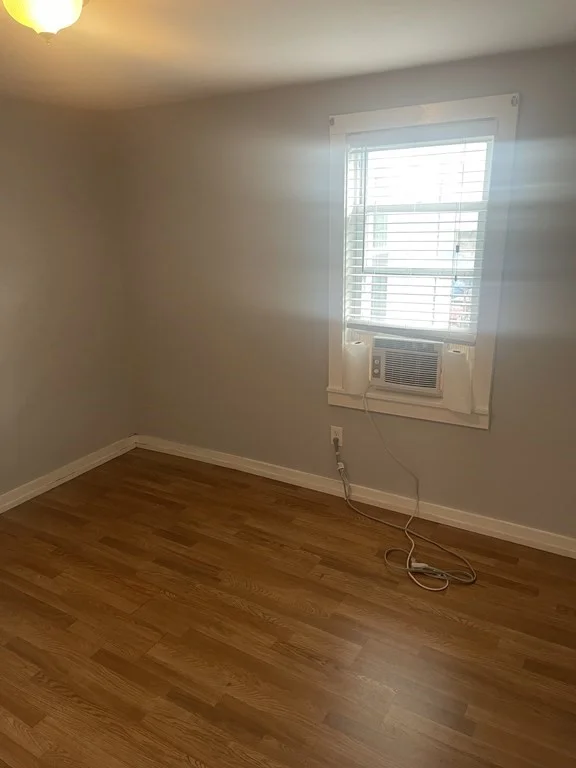 3 bed, 1 bath apartment for rent at 21 School St Unit 1, Beverly — photo 11 of 19