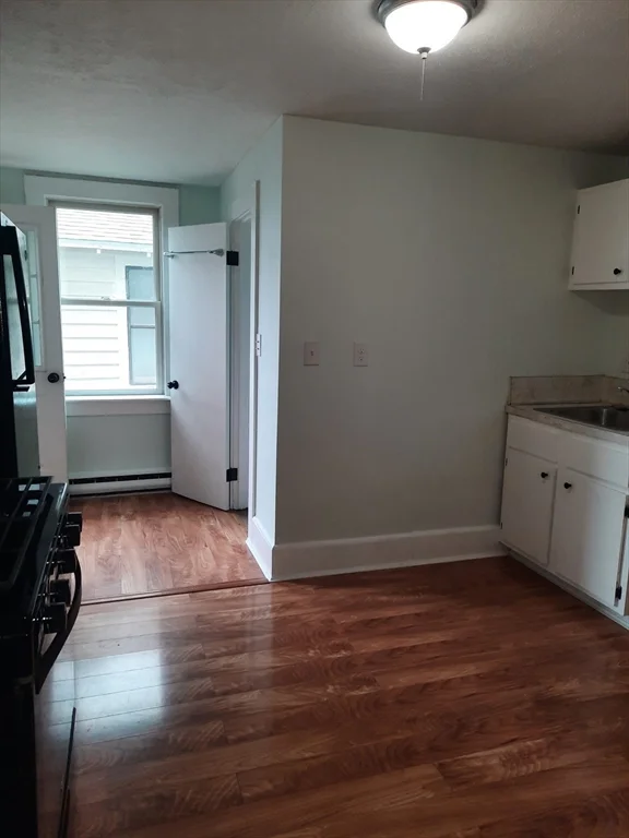 1 bed, 1 bath apartment for rent at 21 Sea St Unit 3, Marshfield — photo 5 of 6