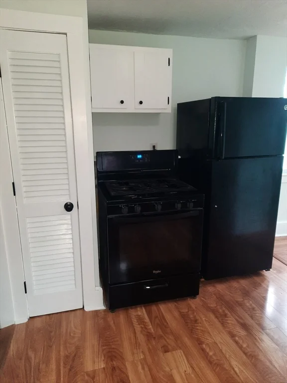 1 bed, 1 bath apartment for rent at 21 Sea St Unit 3, Marshfield — photo 4 of 6