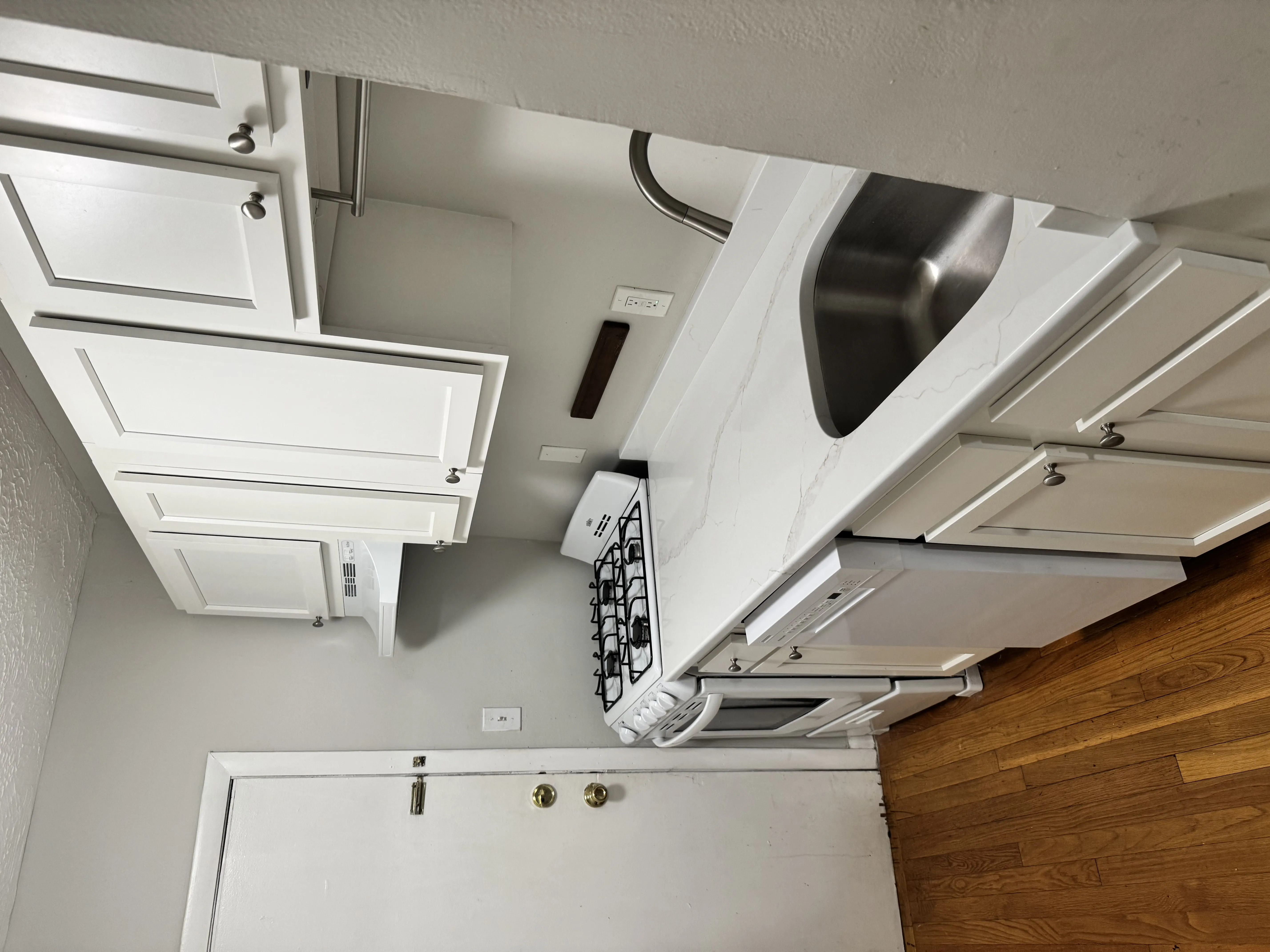 1 bed, 1 bath apartment for rent at 21 Sheafe St Unit 1, North End — photo 2 of 11