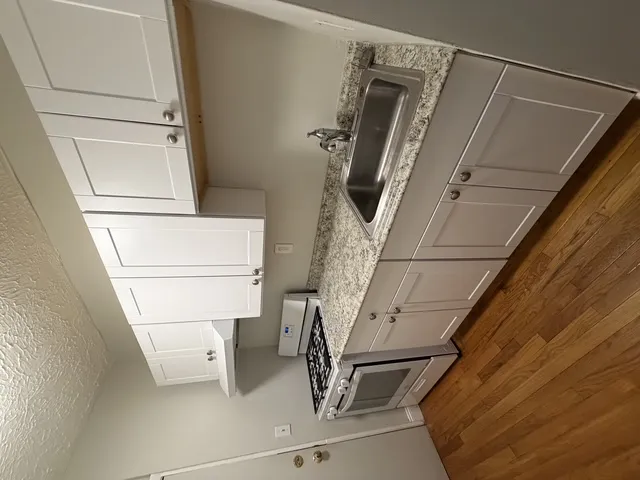 1 bed, 1 bath apartment for rent at 21 Sheafe St Unit 3, North End — photo 2 of 8