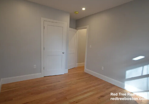 2 bed, 1 bath apartment for rent at 21 Shepard St Unit 1, Brighton — photo 3 of 14