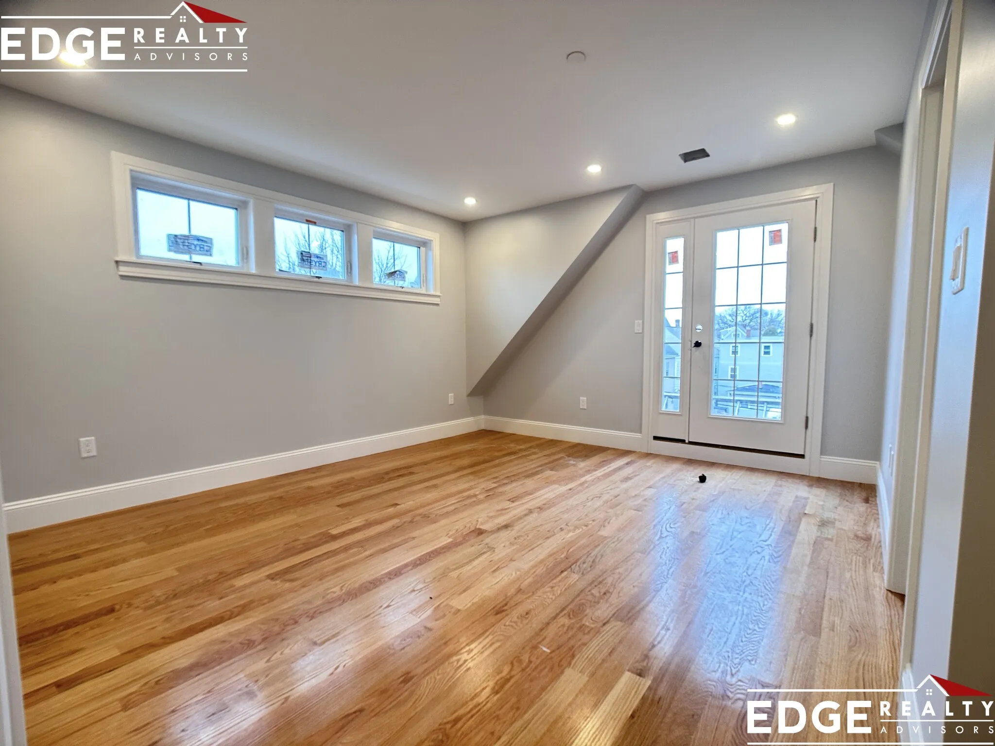 3 bed, 2 bath apartment for rent at 21 Shepard St Unit 4, Brighton — photo 4 of 11