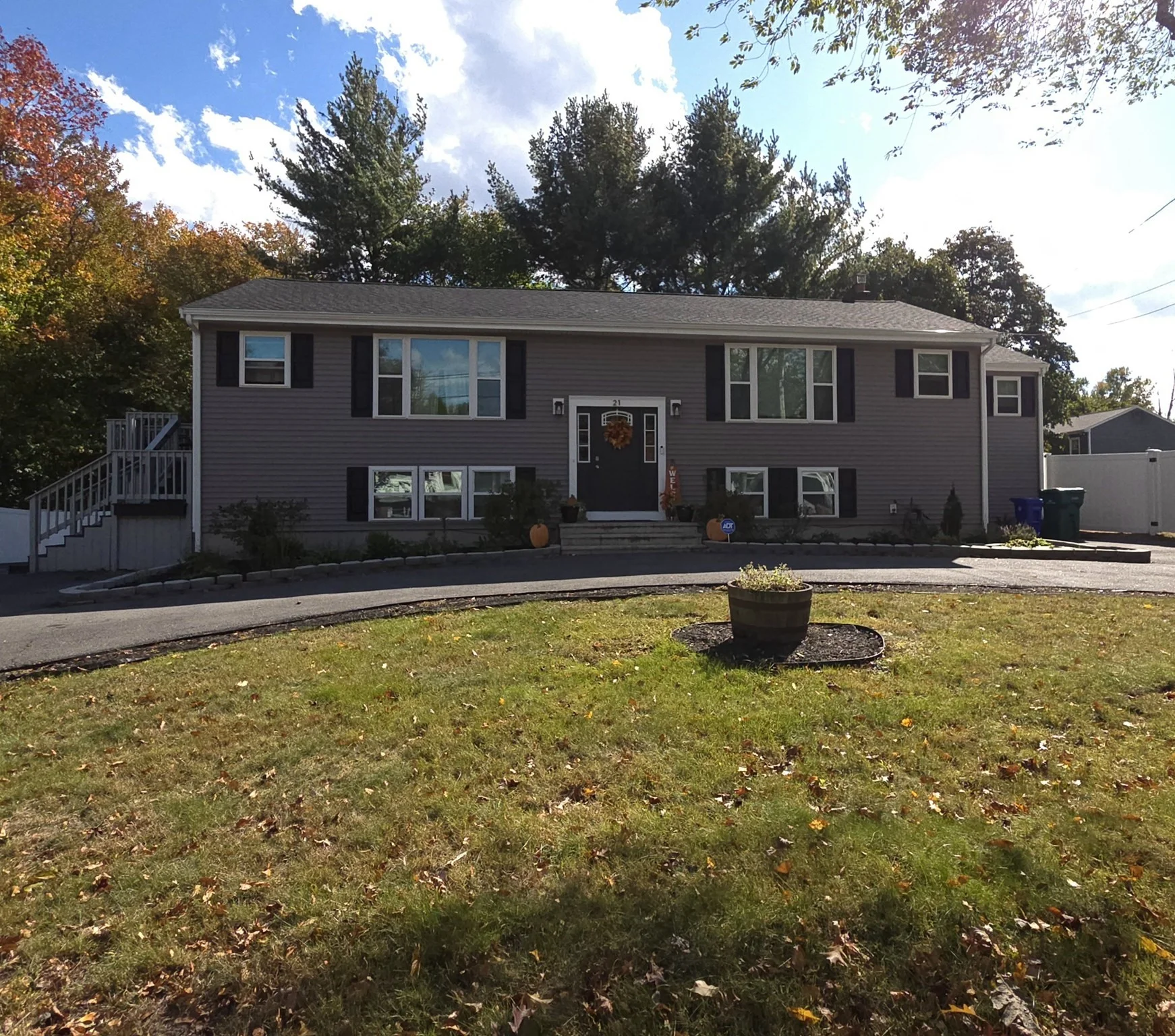 2 bed, 1 bath apartment for rent at 21 Simpson Ave Unit B, Attleboro