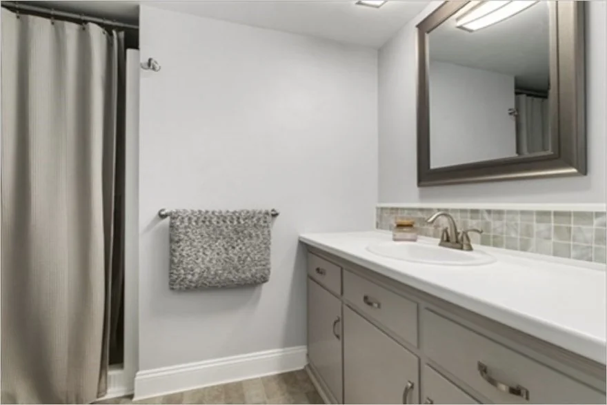 2 bed, 1 bath apartment for rent at 21 Simpson Ave Unit B, Attleboro — photo 11 of 11