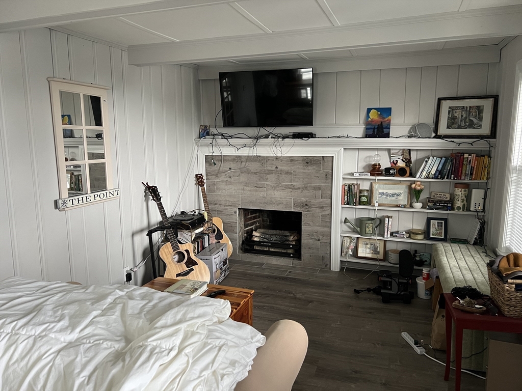 1 bed, 1 bath apartment for rent at 21 Siren St Unit A, Winthrop — photo 3 of 10