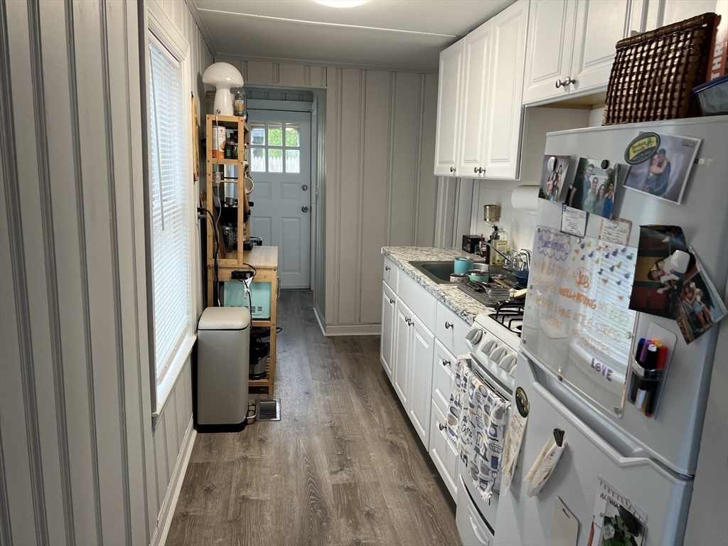1 bed, 1 bath apartment for rent at 21 Siren St Unit A, Winthrop — photo 6 of 10