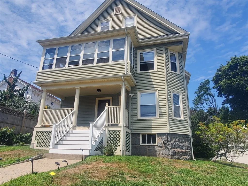 3 bed, 1 bath apartment for rent at 21 South Central Unit 2, Wollaston — photo 4 of 18