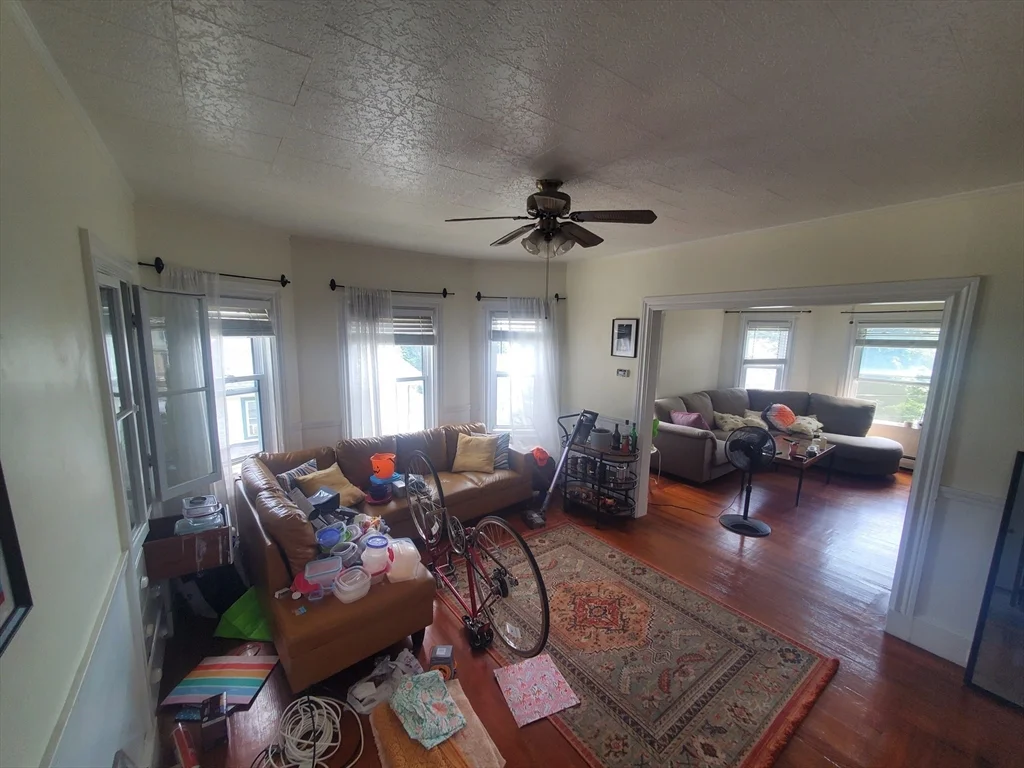 3 bed, 1 bath apartment for rent at 21 South Central Unit 2, Wollaston — photo 7 of 18