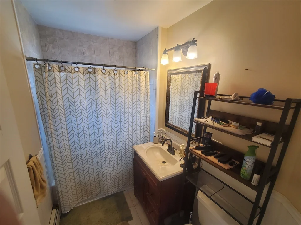 3 bed, 1 bath apartment for rent at 21 South Central Unit 2, Wollaston — photo 12 of 18
