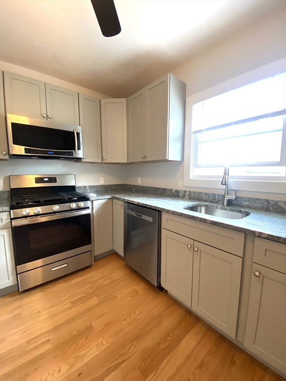 3 bed, 1 bath apartment for rent at 21 Summit Ave Unit 2, Prospect Hill — photo 2 of 18