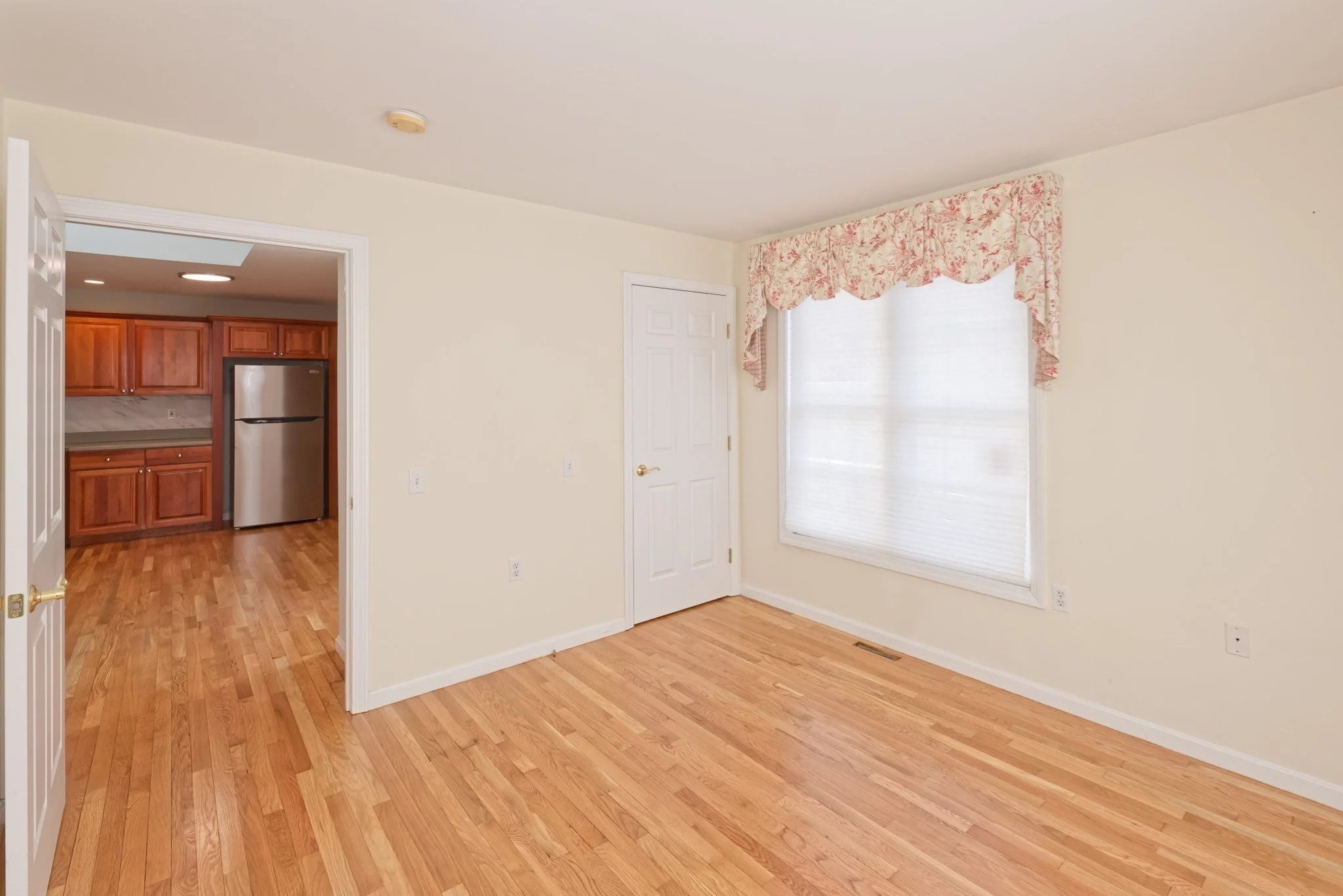 2 bed, 3 bath apartment for rent at 21 Surry Dr Unit 21, Uxbridge — photo 27 of 42
