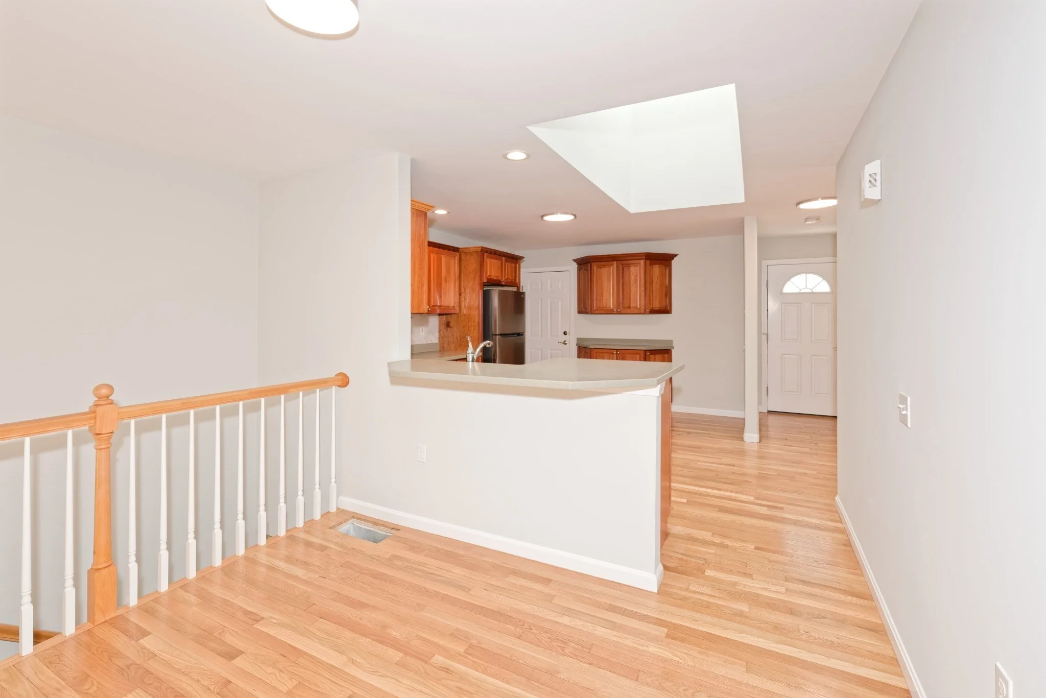2 bed, 3 bath apartment for rent at 21 Surry Dr Unit 21, Uxbridge — photo 6 of 42