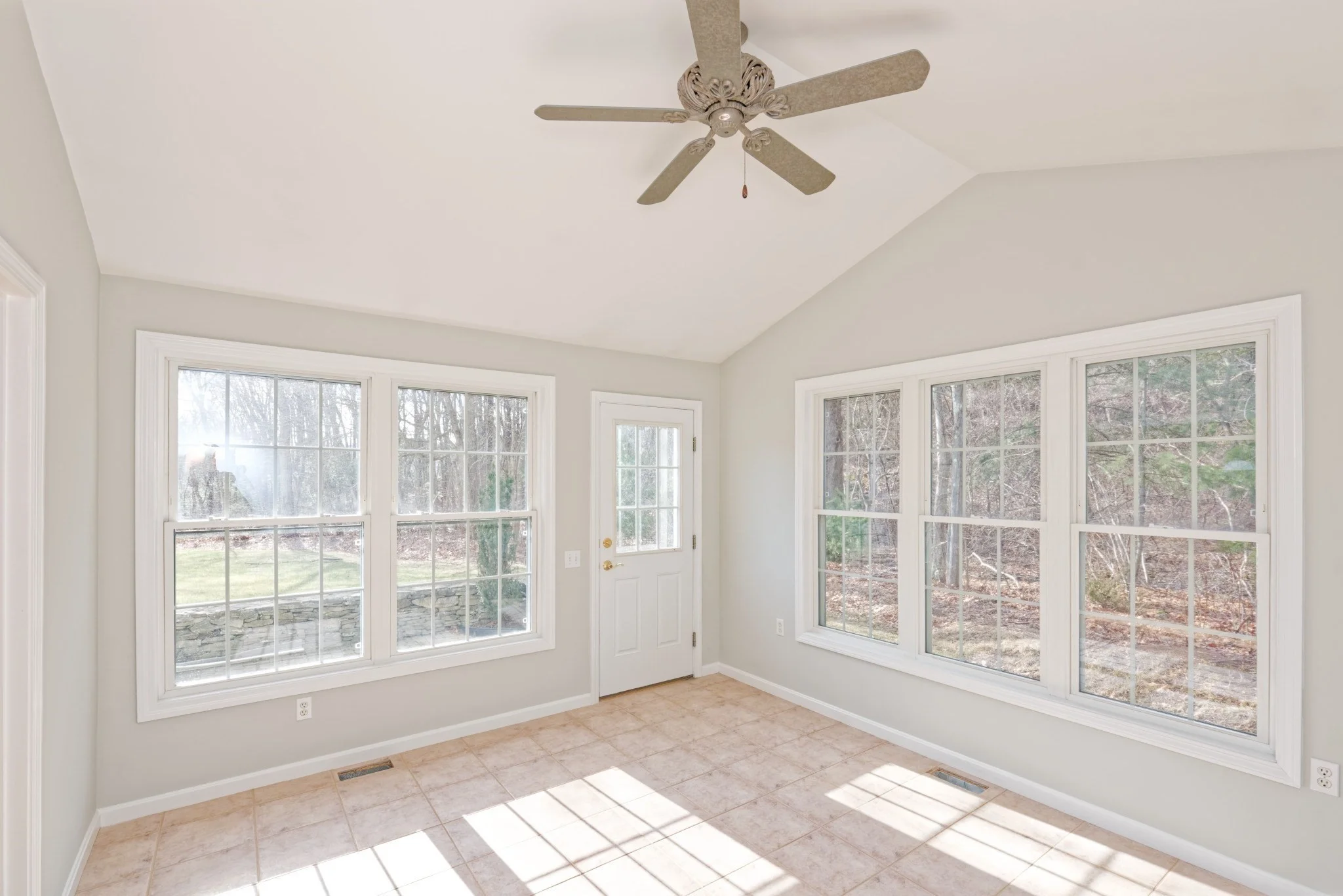 2 bed, 3 bath apartment for rent at 21 Surry Dr Unit 21, Uxbridge — photo 14 of 42
