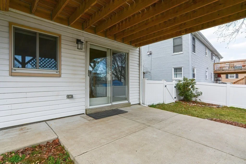 5 bed, 3 bath apartment for rent at 21 Swan Ave Unit 21, East Boston — photo 33 of 34
