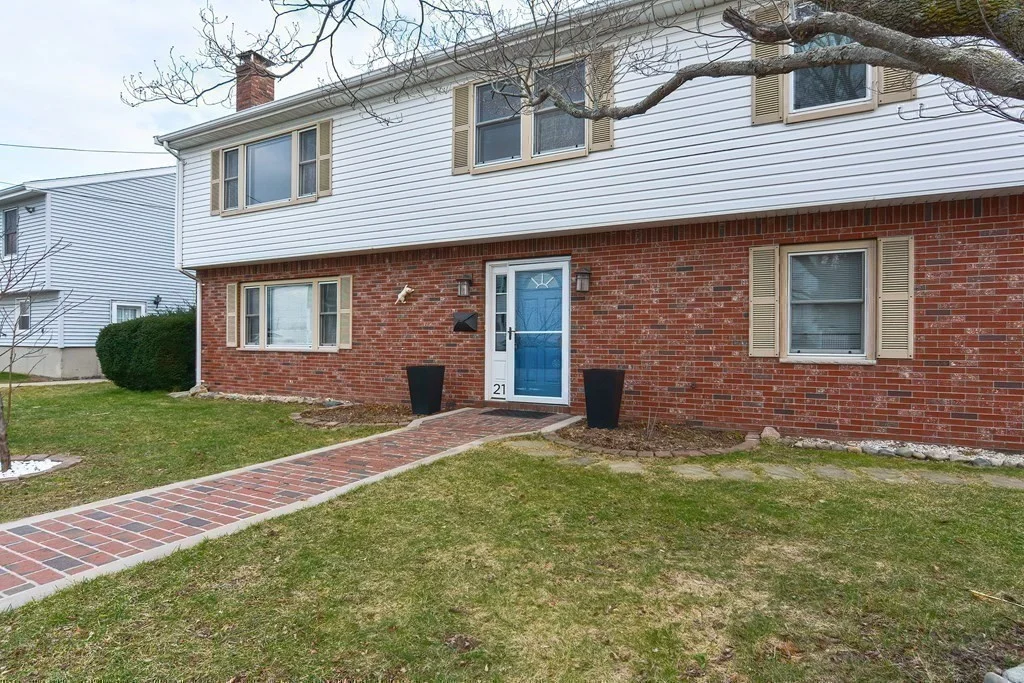 5 bed, 3 bath apartment for rent at 21 Swan Ave Unit 21, East Boston — photo 28 of 34