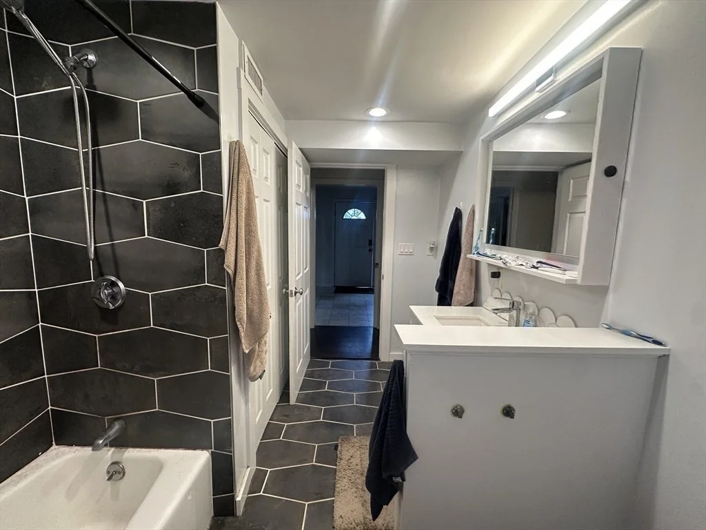 5 bed, 3 bath apartment for rent at 21 Swan Ave Unit 21, East Boston — photo 16 of 34