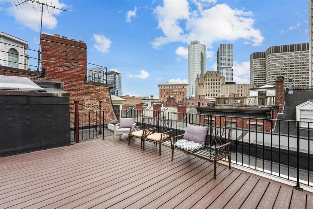 Studio bed, 1 bath apartment for rent at 21 Temple St Unit 1, Beacon Hill — photo 17 of 23