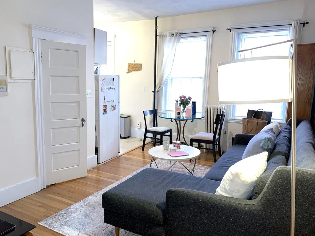 1 bed, 1 bath apartment for rent at 21 Temple St Unit 5, Beacon Hill — photo 2 of 8