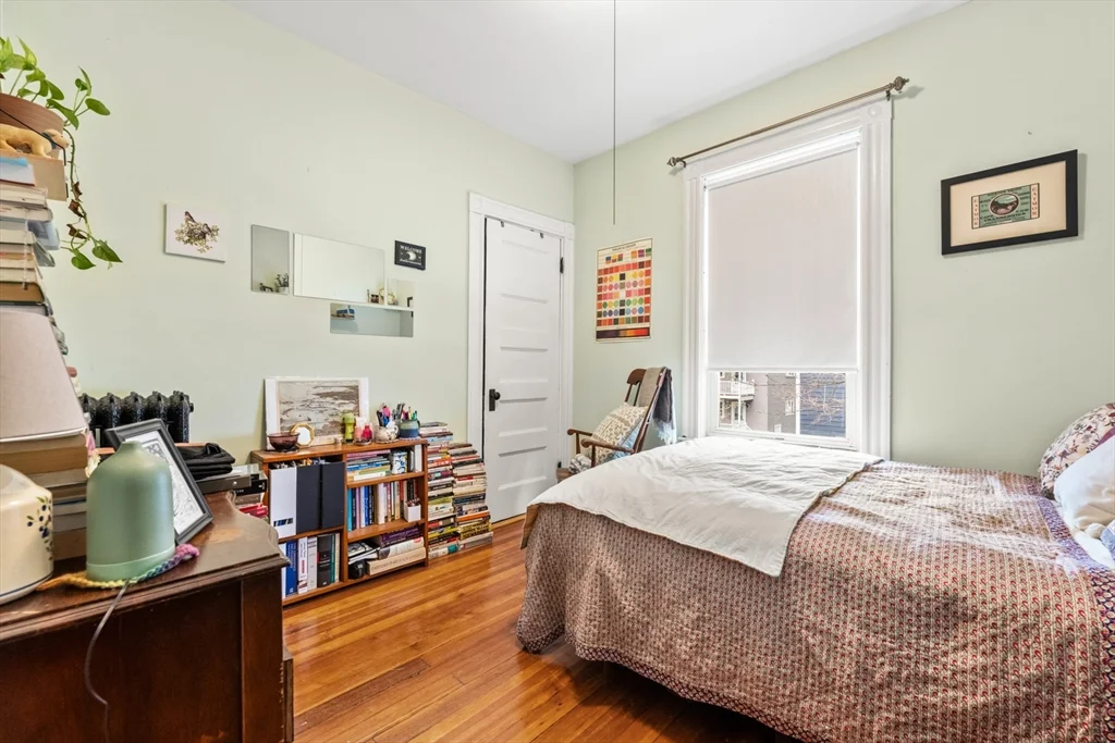 3 bed, 1 bath apartment for rent at 21 Thornley St Unit 2, Dorchester — photo 13 of 17