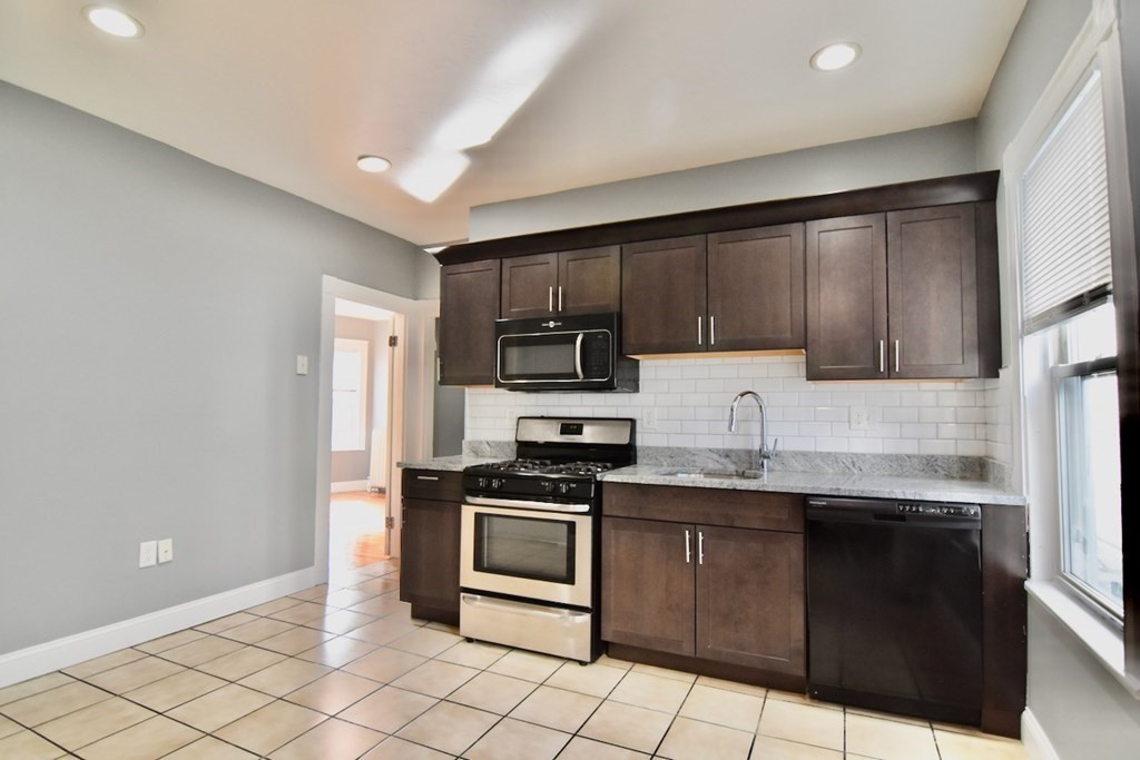 2 bed, 1 bath apartment for rent at 21 Treadway Rd Unit 1, Dorchester — photo 15 of 21